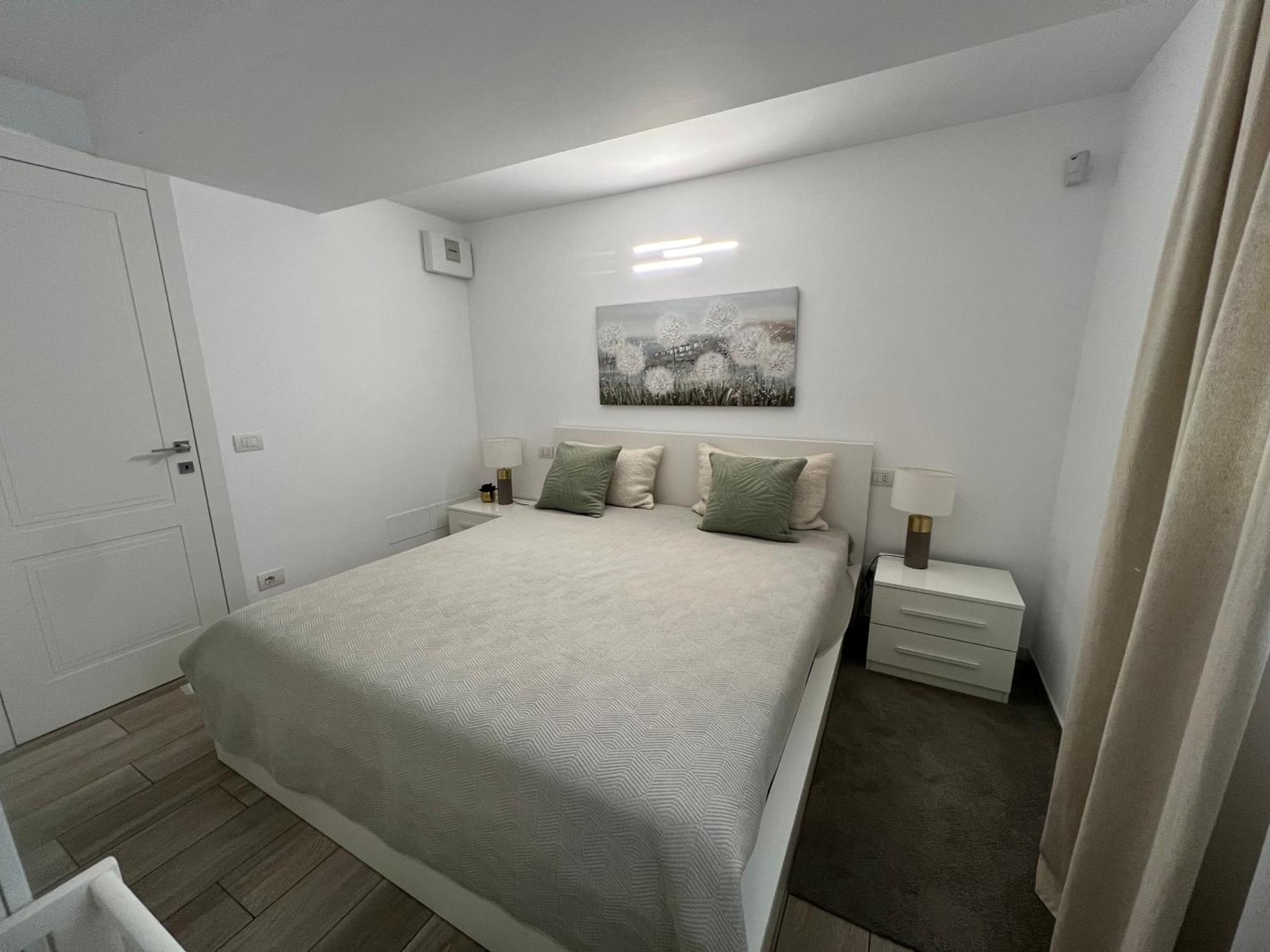 Paganini Suites And Apartments Sirmione Room photo